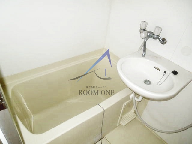 バス・シャワールーム　お風呂です。