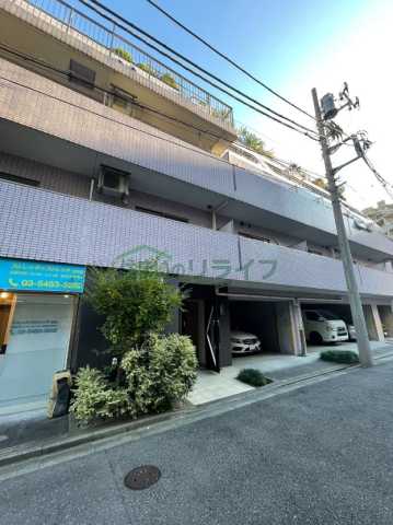建物外観　リライフ下北沢店