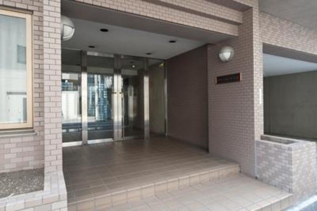 エントランス　清潔なエントランスです