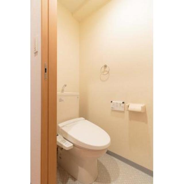 トイレ　※写真は同タイプ住戸です。