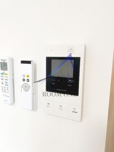 セキュリティ　モニター付きインターホンです。