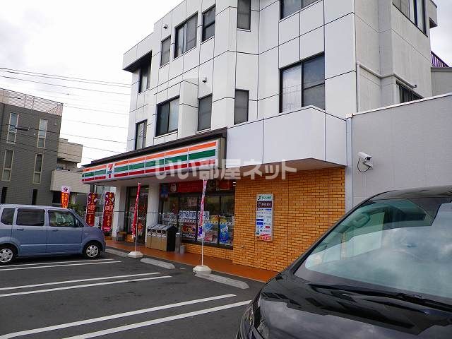 コンビニ　セブンイレブン裾野稲荷店（コンビニ）まで240m