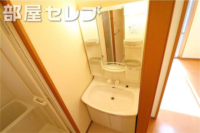 洗面設備　他号室の写真です。