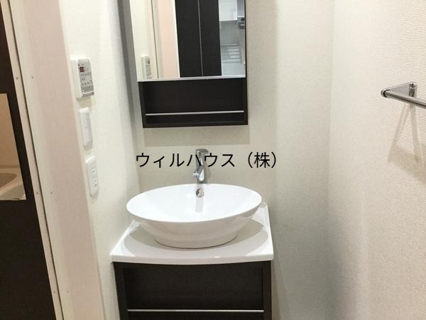 洗面設備　デザイン洗面台！