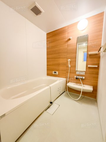 バス・シャワールーム　追い焚き付きのお風呂です♪