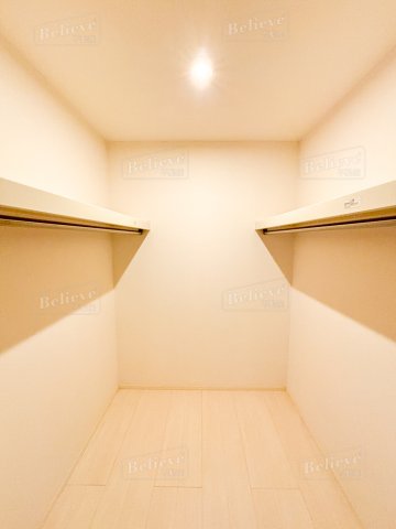 収納　ウォークインクローゼットなので収納豊富です★