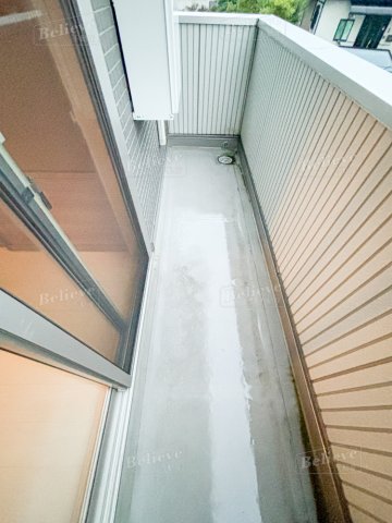 バルコニー　陽当たり良好なバルコニーです♪