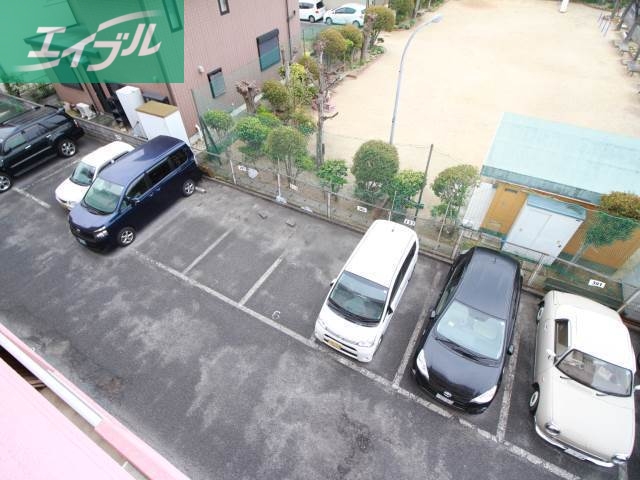 駐車場　駐車場