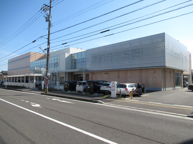 図書館　福井市立図書館（図書館）まで287m