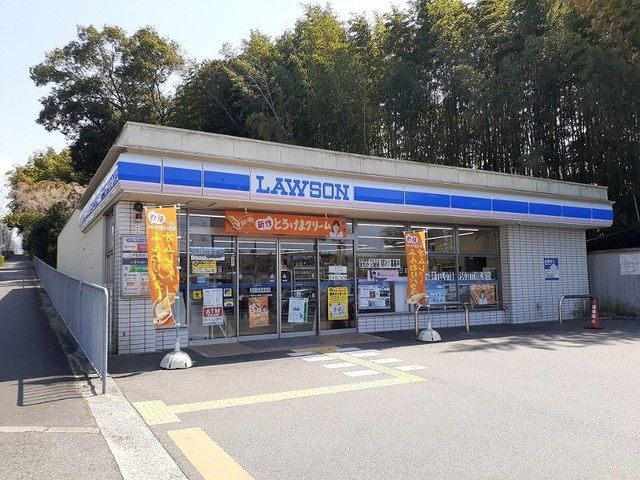 コンビニ　ローソン神戸八多町下小名田店様（コンビニ）まで650m