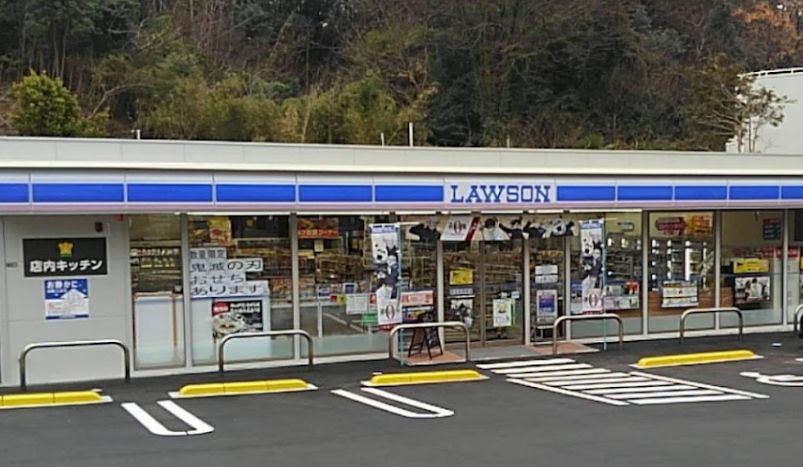 コンビニ　ローソン 広島女学院大学前店（コンビニ）まで4m