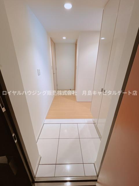 玄関　※別部屋参照写真