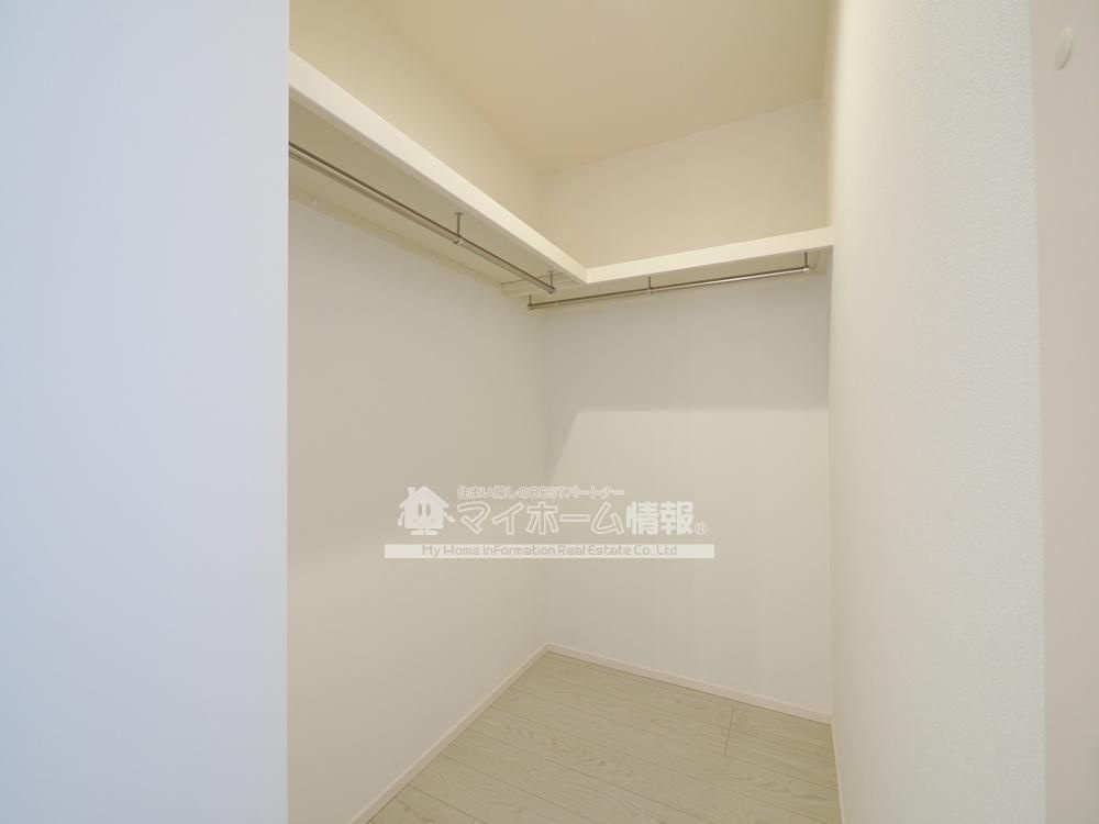 収納　ウォークインクローゼット