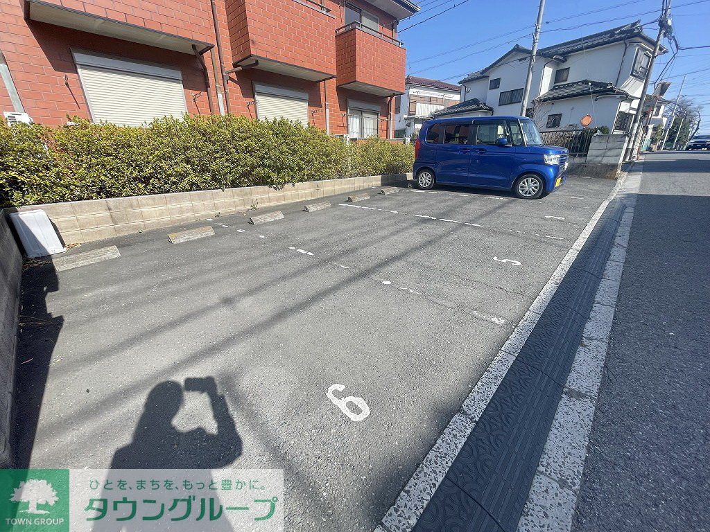 駐車場　駐車場