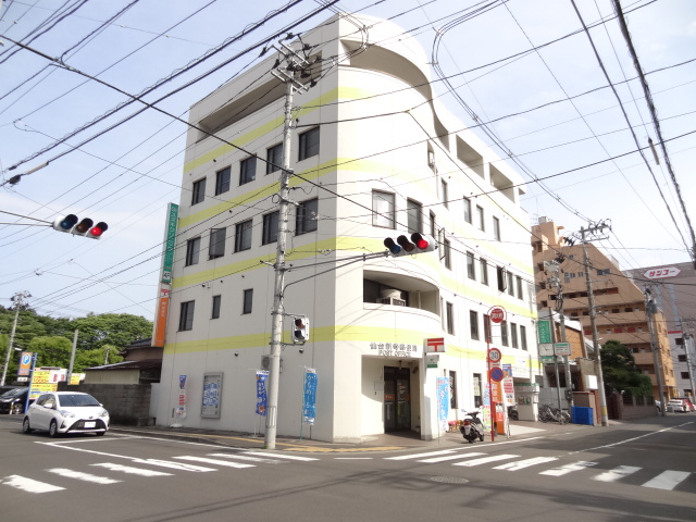 郵便局　仙台新寺郵便局（郵便局）まで500m