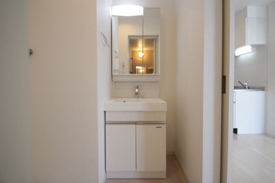 洗面設備　※掲載写真は同マンション別部屋参考写真となります。
