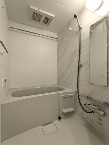 バス・シャワールーム　ゆったり過ごせるお風呂です