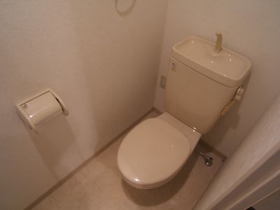 トイレ　実際ウォシュレット付きです☆