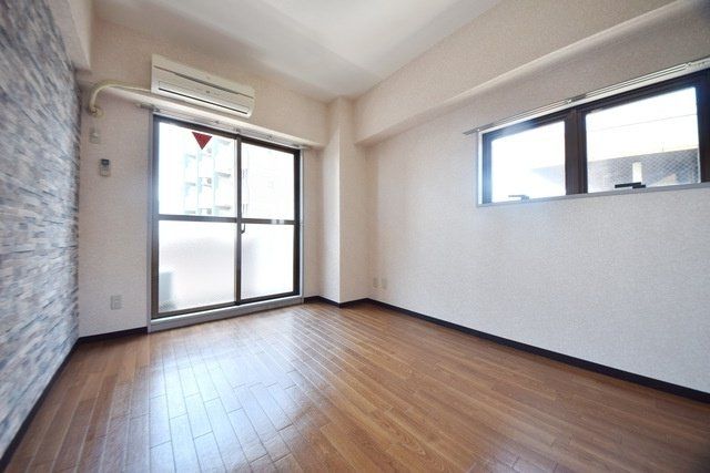 居室・リビング　※別部屋参考写真です