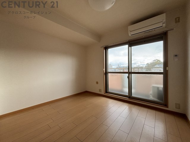 居室・リビング　南向きで日当たり良好の１Kです！