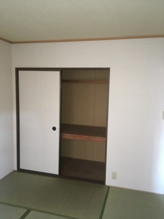 その他　A102 押入れ