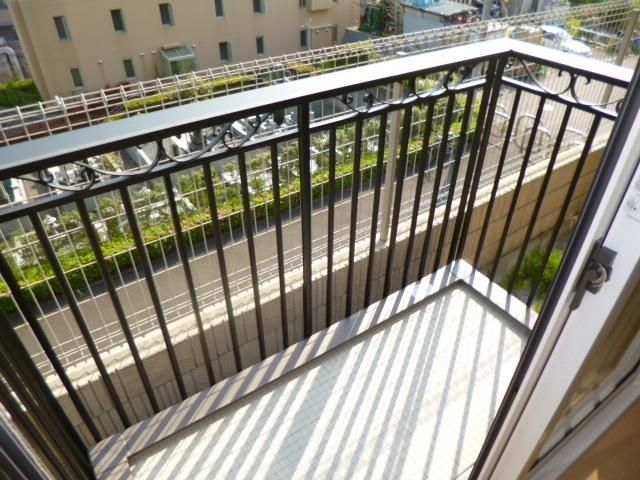 バルコニー　★バルコニースペースもとれてます★
