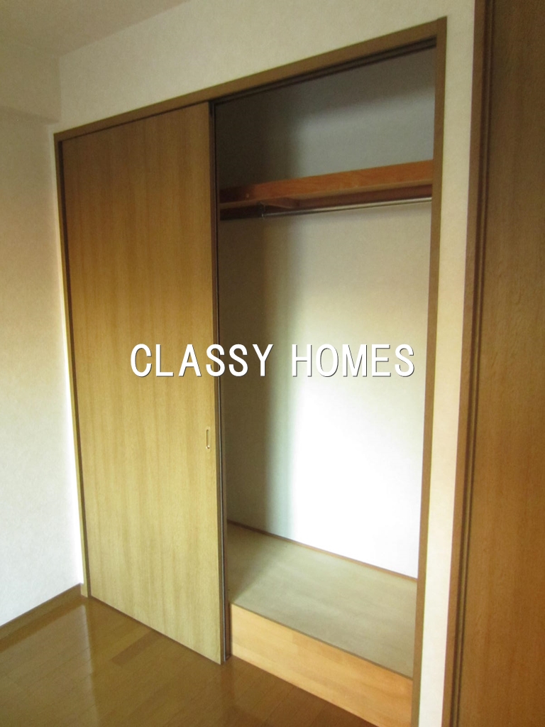 収納　2002年竣工　コーポ芝公園：クローゼット