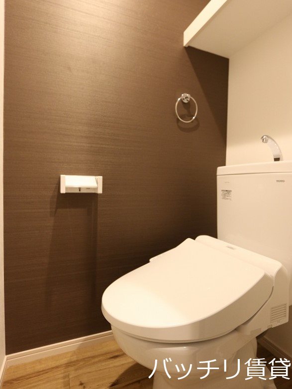 トイレ　建築中物件の為、画像は同型イメージとなります。