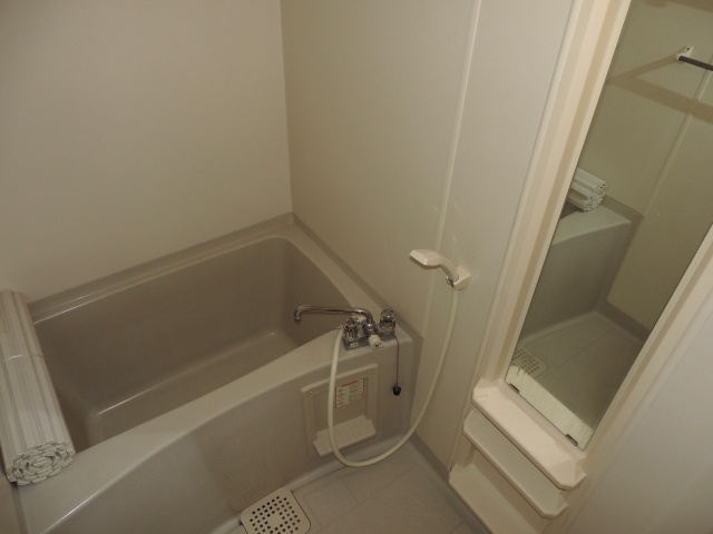 バス・シャワールーム　落ち着く空間のバスルーム♪