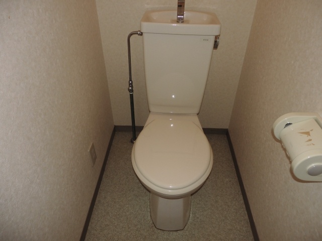 トイレ　ウォシュレット付きのトイレです♪