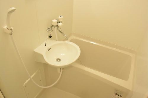 バス・シャワールーム　一日の疲れを癒せます!!