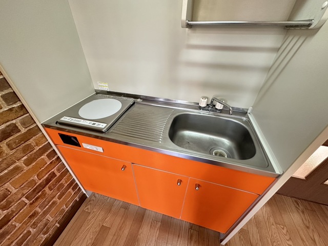 キッチン　別部屋参考写真です