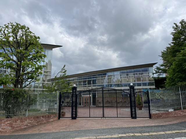 小学校　リンデンホールスクール小学校（小学校）まで609m