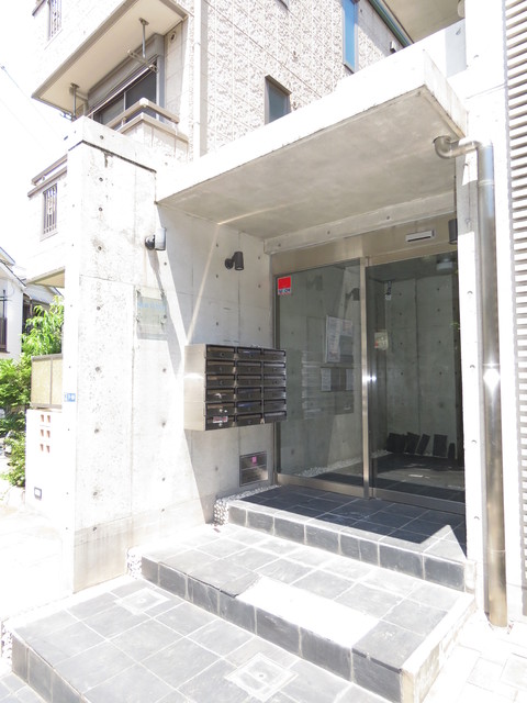 エントランス　◆オートロック付きエントランス♪