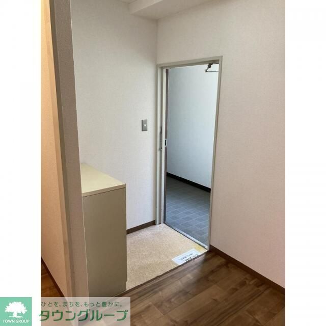 玄関　お部屋探しは株式会社　タウンハウジング　までお気軽にお問合…