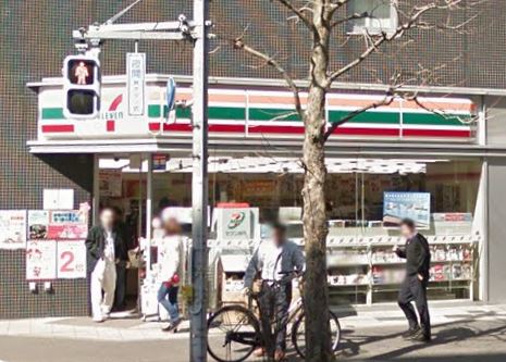 コンビニ　セブンイレブン千代田岩本町2丁目店（コンビニ）まで1m