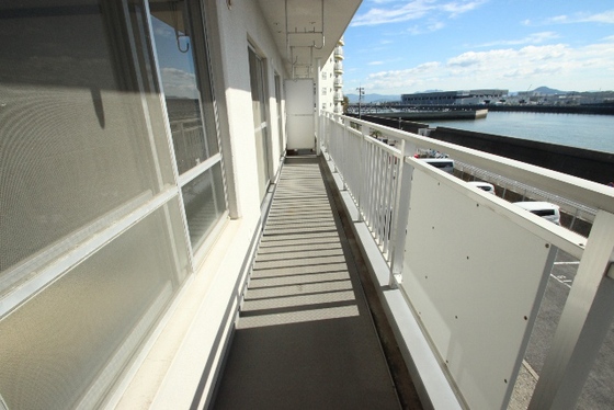 バルコニー　※別部屋の写真です