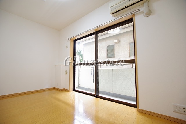 居室・リビング　☆綺麗な色合いのお部屋☆