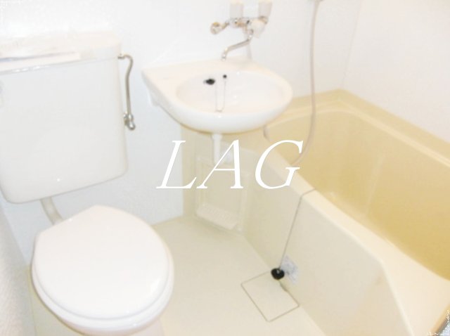 バス・シャワールーム　お風呂です。