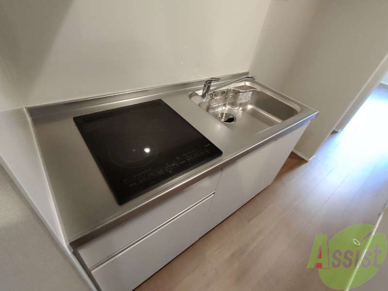 キッチン　キッチンは綺麗で調理スペースもしっかりございます。