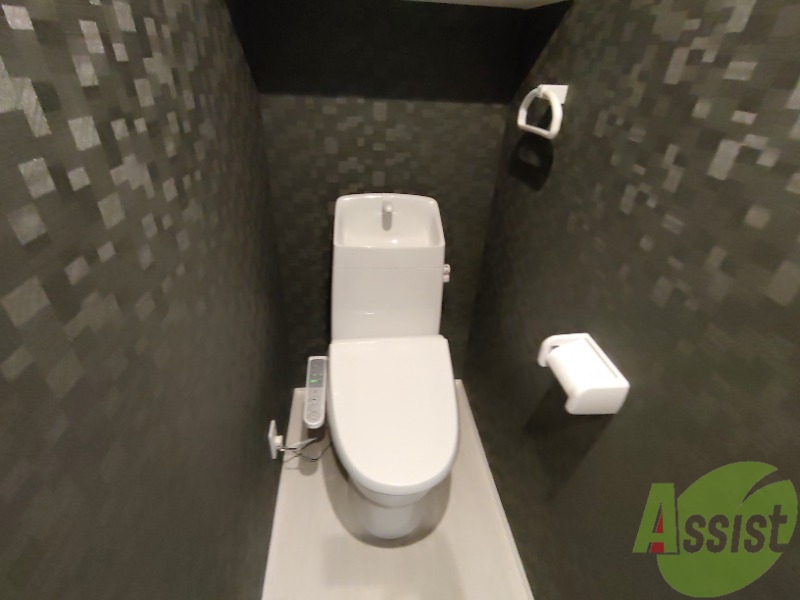 トイレ　トイレは綺麗でウォッシュレットも付いて快適にお使い頂けます。