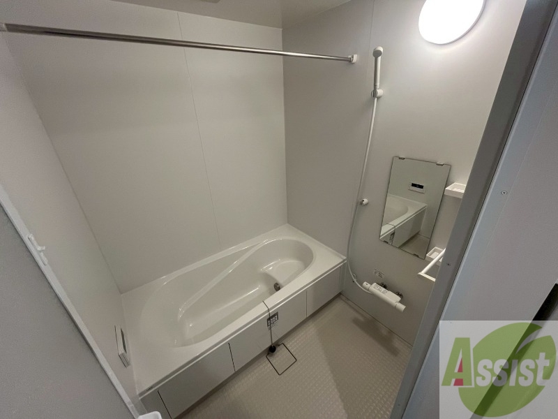 バス・シャワールーム　お風呂になります。一日の疲れを癒してくださいね。