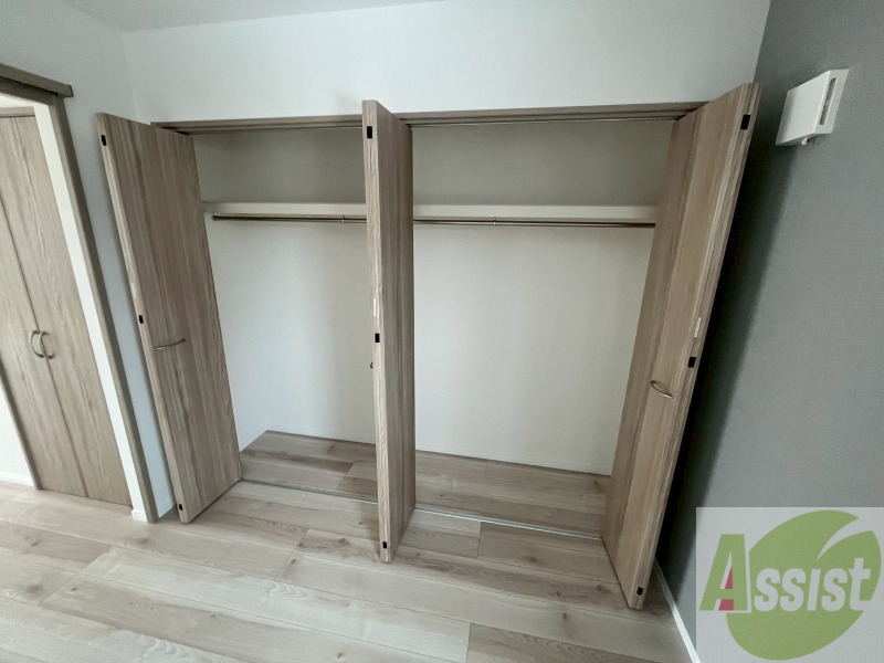 収納　クローゼットがありました。お洋服や荷物はここへ