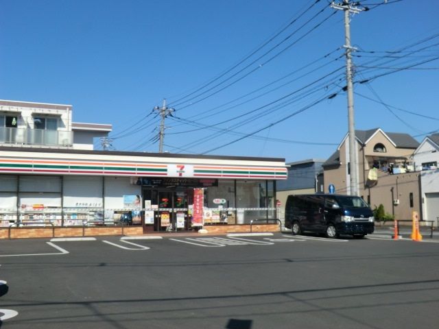 コンビニ　セブンイレブン 越谷南町1丁目店（コンビニ）まで588m