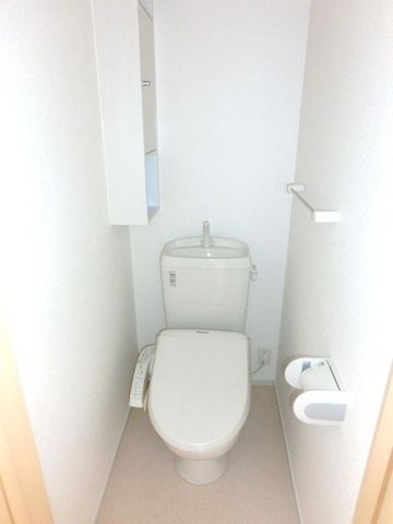 トイレ　※別号室参考写真です