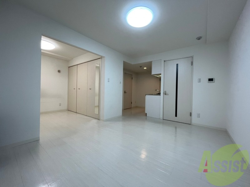 居室・リビング　広くてきれいなリビングです！快適に過ごせそうですね。