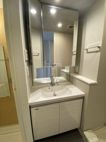 洗面設備　ハビテ靭センターコート　独立洗面台