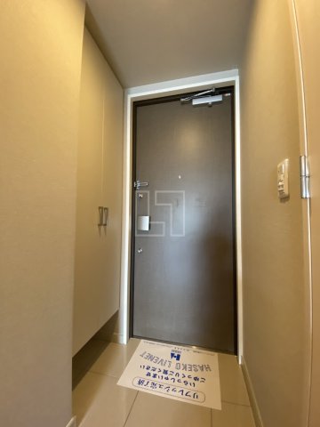 玄関　ハビテ靭センターコート　玄関