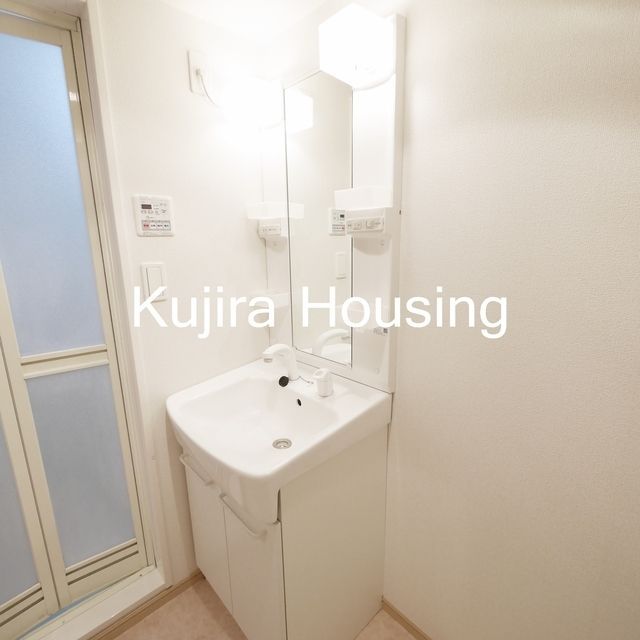 洗面設備　身支度に便利な洗髪洗面化粧台♪