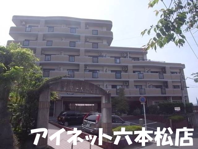 建物外観　最寄り駅徒歩10分圏内の人気マンションです